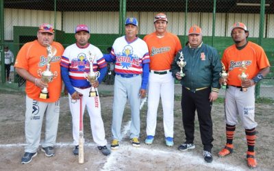 Broncos capturó su sexta estrella en Veteranos Águilas de Nava se coronó campeón del Torneo Thanksgiving 2019