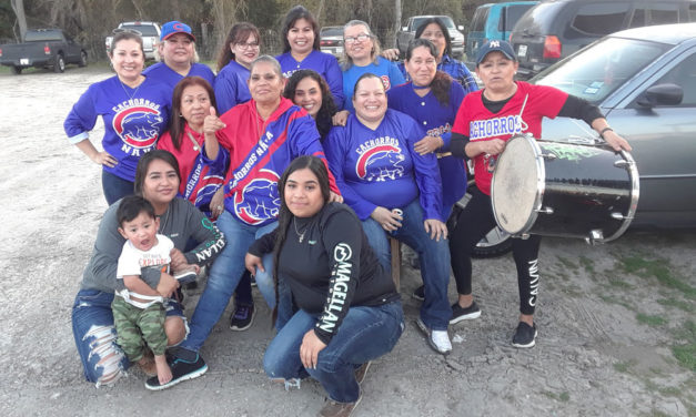 Cheerleaders y patrocinadores  ofrecieron fiesta deportiva