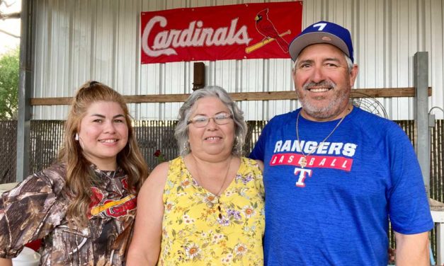 Fiesta en honor de Madres qué  Apoyan al ‘Rey de los Deportes’