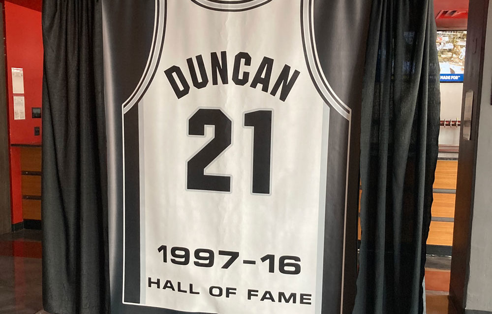 Los Spurs y H-E-B presentaron Paseo de La Fama del grandioso Tim Duncan