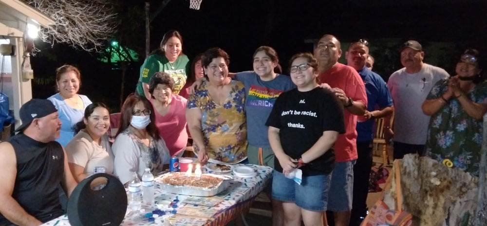 Linda Garza celebró cumpleaños con el Tema familiar “Lotería Mexicana & BBQ”