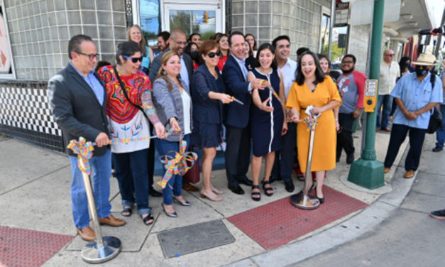 Latino Bookstore Opens  in the Westside