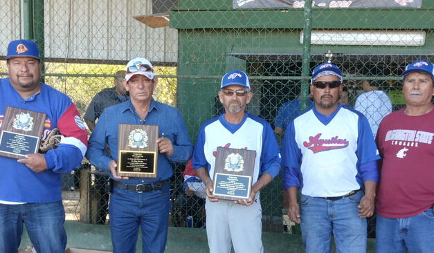 Leyendas Y Beisbolistas Recibieron Honores En El Torneo Thanksgiving
