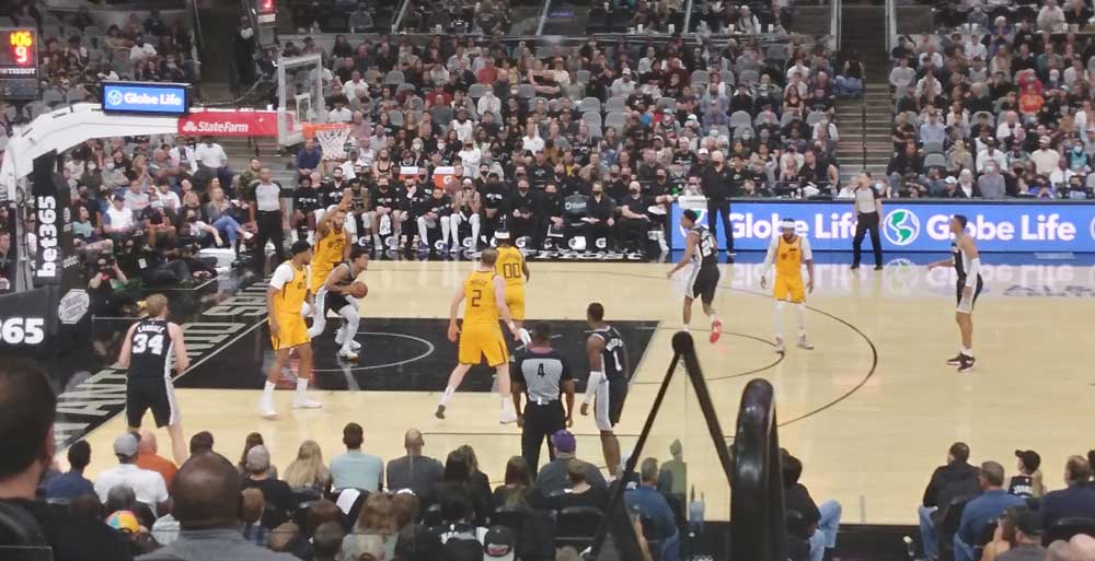Los Spurs Retornaron Al  AT&T Center Para Disputar  Partidos Consecutivos   Presentados por All Star San Antonio