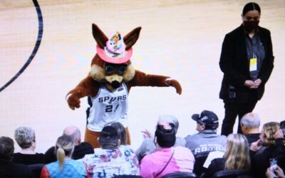 The Spurs Coyote  Celebró 39 Cumpleaños