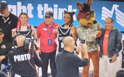 Los Spurs Homenajearon A Veteranos