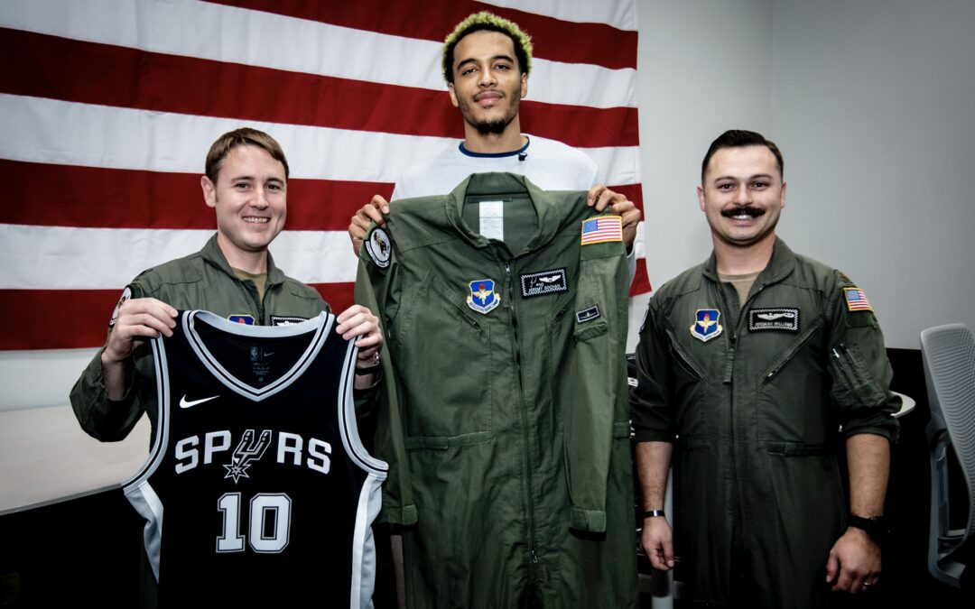 Jeremy Sochan Visitó JBSA Randolph AFB