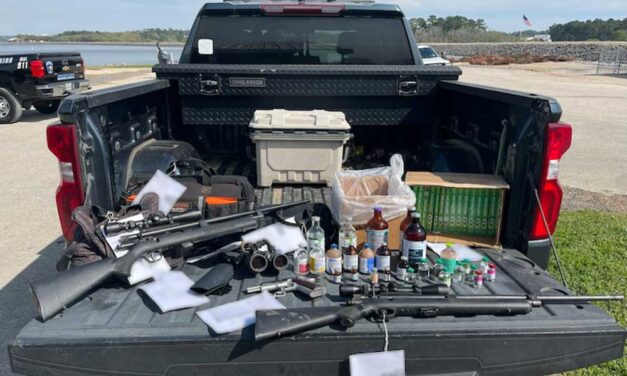 Guardabosques de Texas Descubren Operación  Ilegal de Contrabando de Venado Cola Blanca